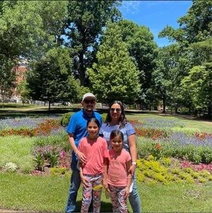 Meet your Posher, Iris